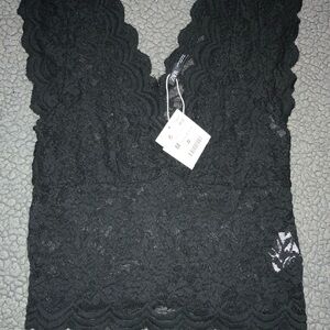 Zara Black Lace Sleeveless Top Size(M)